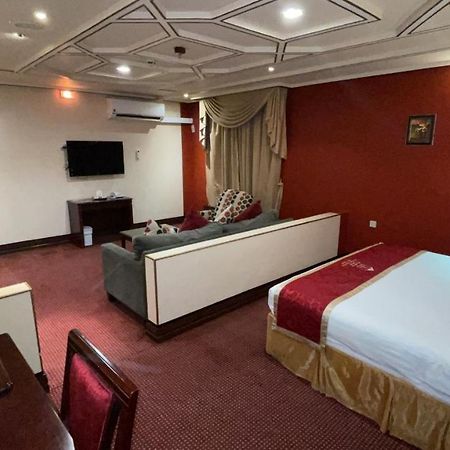 Al Mansour Grand Hotel Hafar Al-Batin Exterior foto
