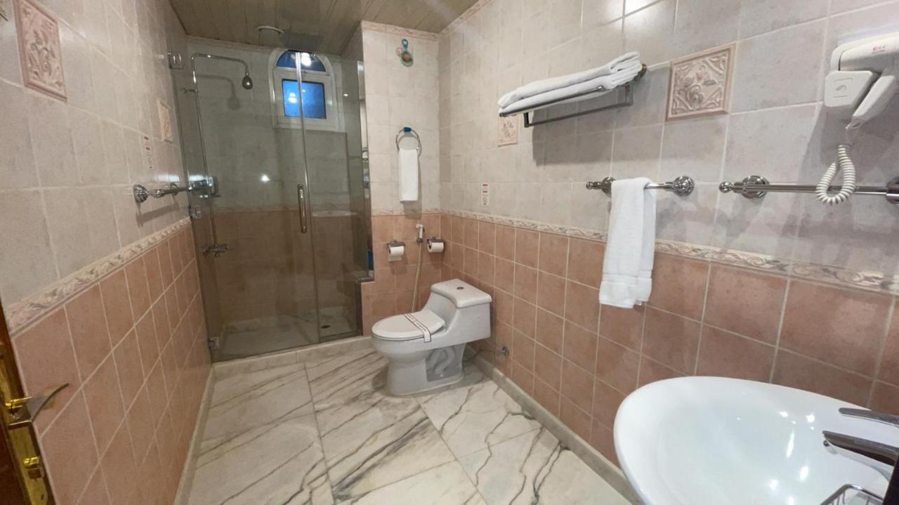 Al Mansour Grand Hotel Hafar Al-Batin Exterior foto