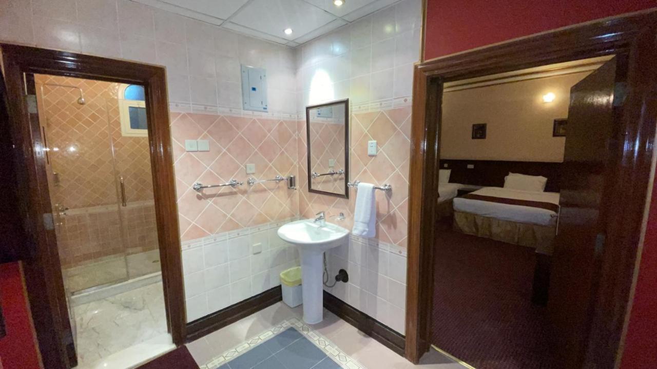 Al Mansour Grand Hotel Hafar Al-Batin Exterior foto