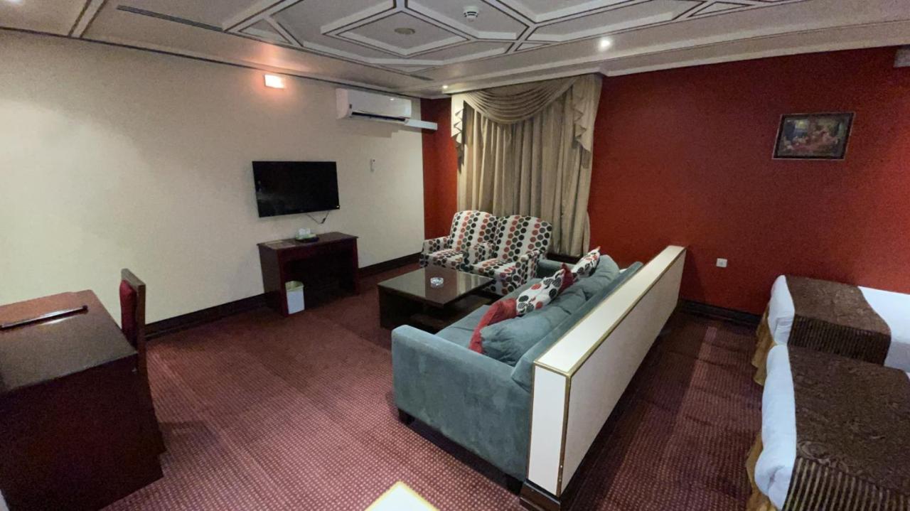 Al Mansour Grand Hotel Hafar Al-Batin Exterior foto